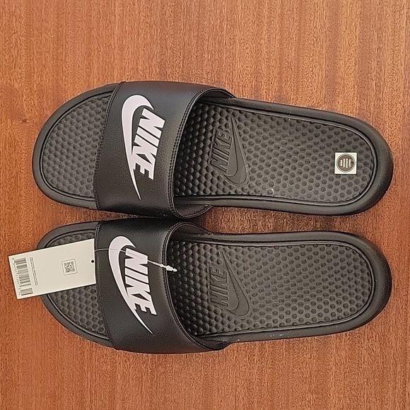 Men's Size 13 NIKE Flip Flops NEW WITH TAGS - Picture 3 of 5